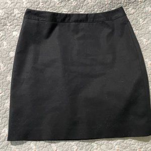 Tahari Black Lightweight Lined Mini Pencil Skirt, Great Tailoring, EUC, Sz 8